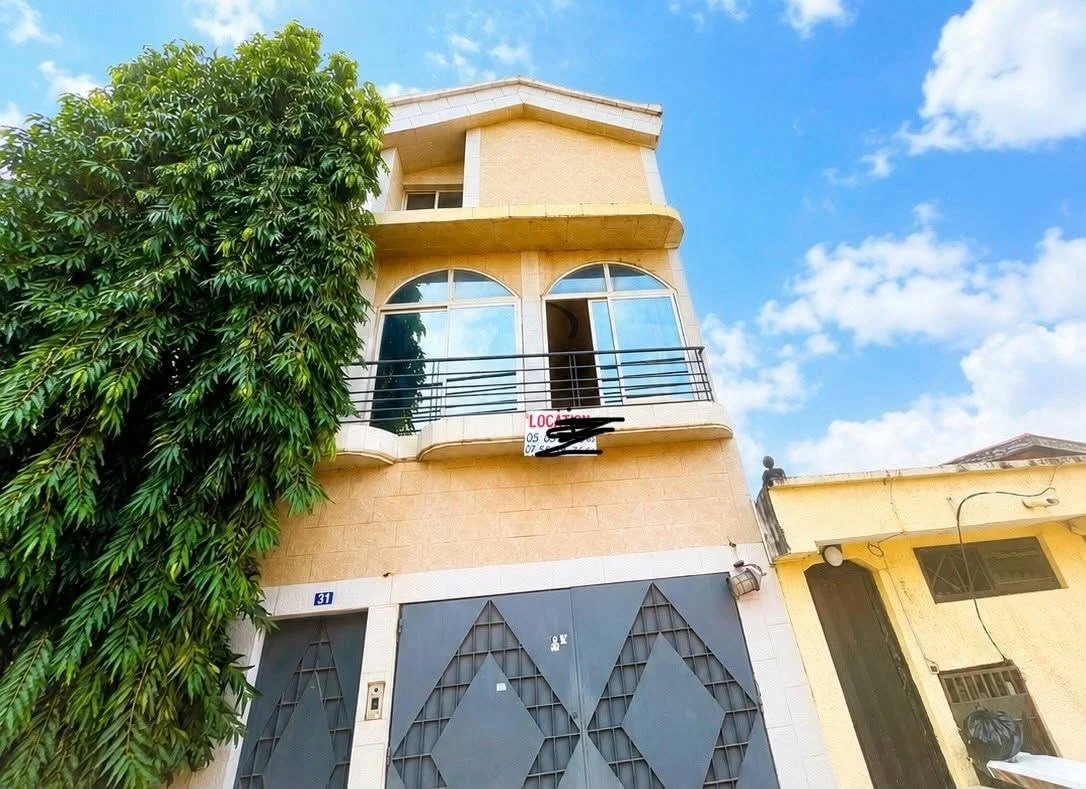Duplex 13 pièces haut standing à Riviera Faya, Cocody