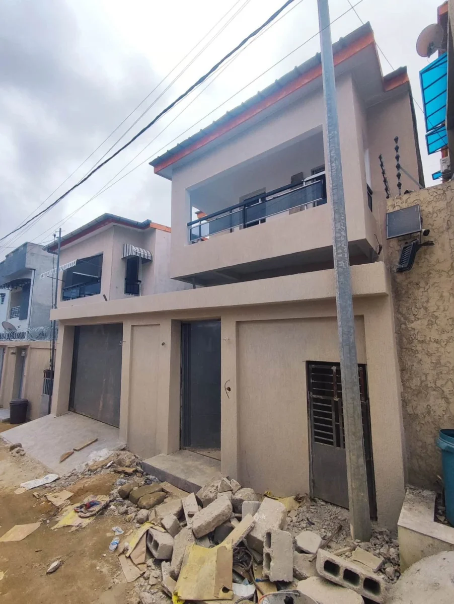 Villa duplex 4 pièces à Angré Nouveau CHU