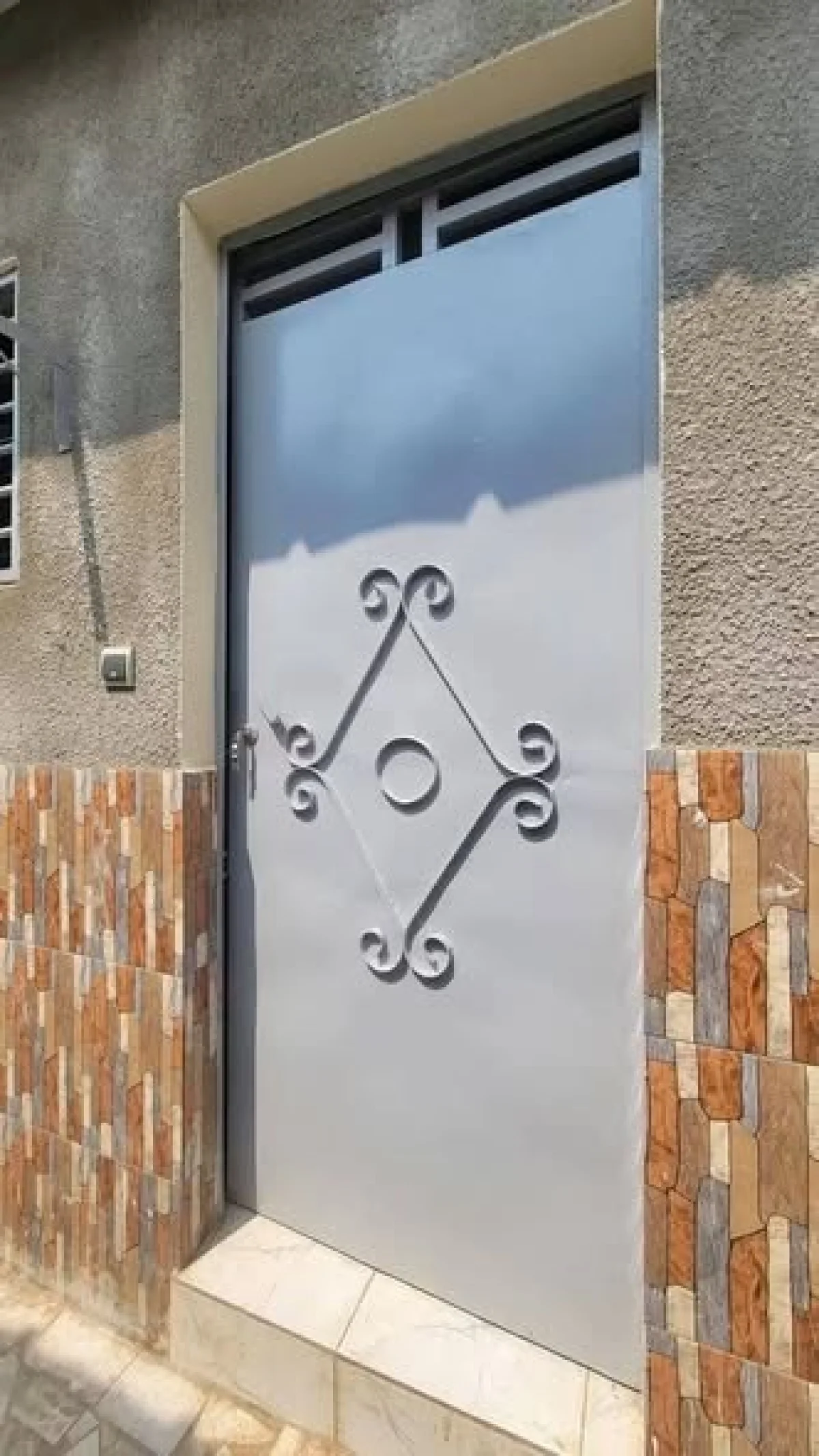 Studio américain à Bingerville, eau incluse