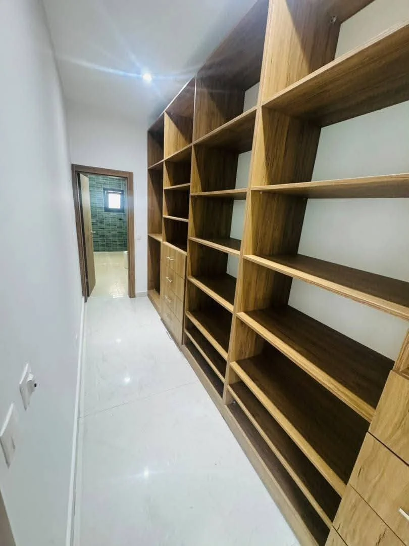 Villa duplex 7 pièces avec piscine à Angré Nouveau CHU