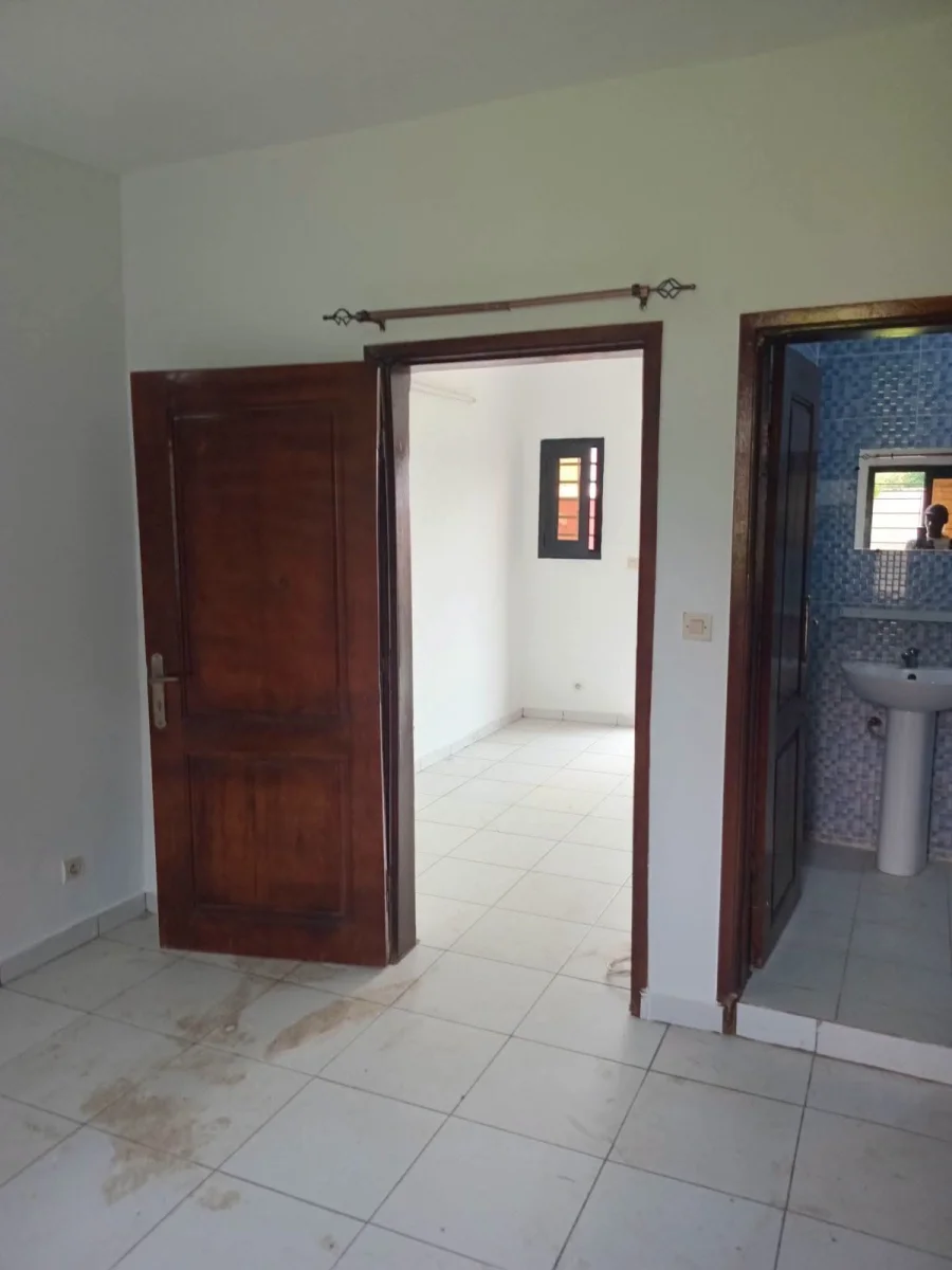 Studio américain à Bingerville, 80 000 FCFA/mois