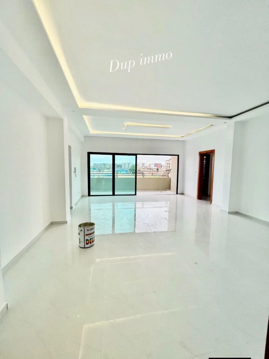 Appartement 3 pièces à Cocody Riviera