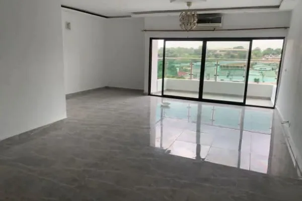 Appartement 4 pièces à Cocody Deux-Plateaux