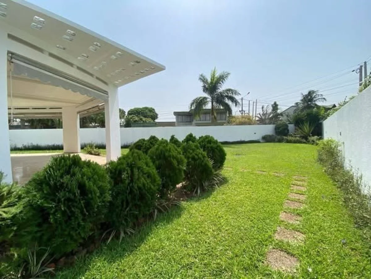 Villa duplex 8 pièces avec piscine aux 2 Plateaux Vallon
