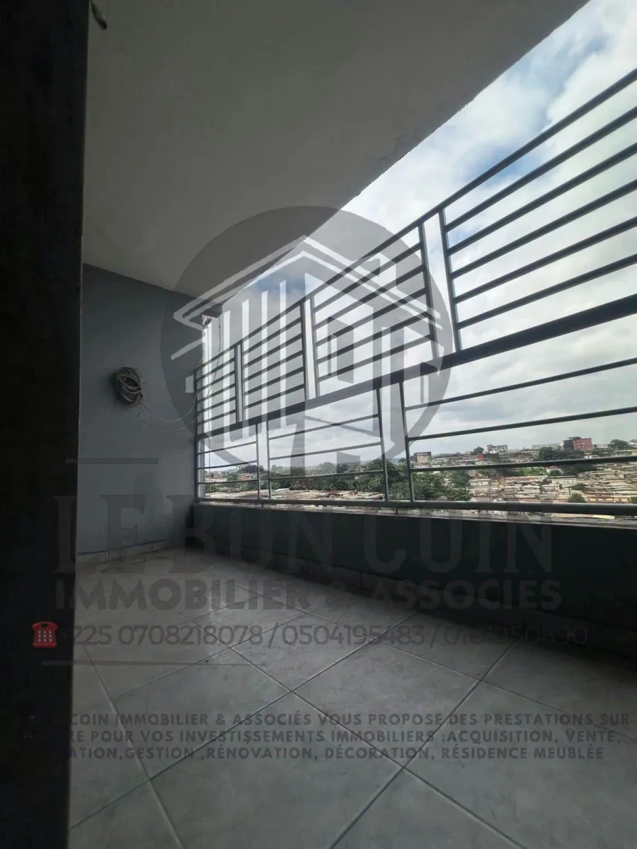 Appartement 4 pièces à Yopougon Segbé