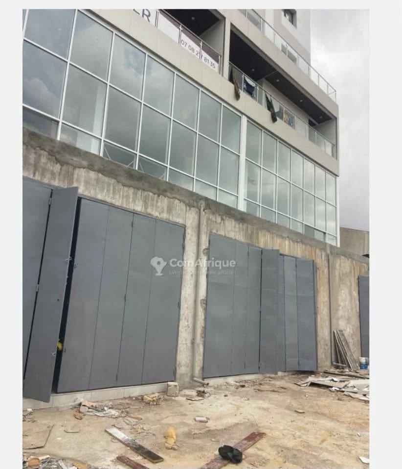 Grand magasin open space 600m² à Riviera Palmeraie