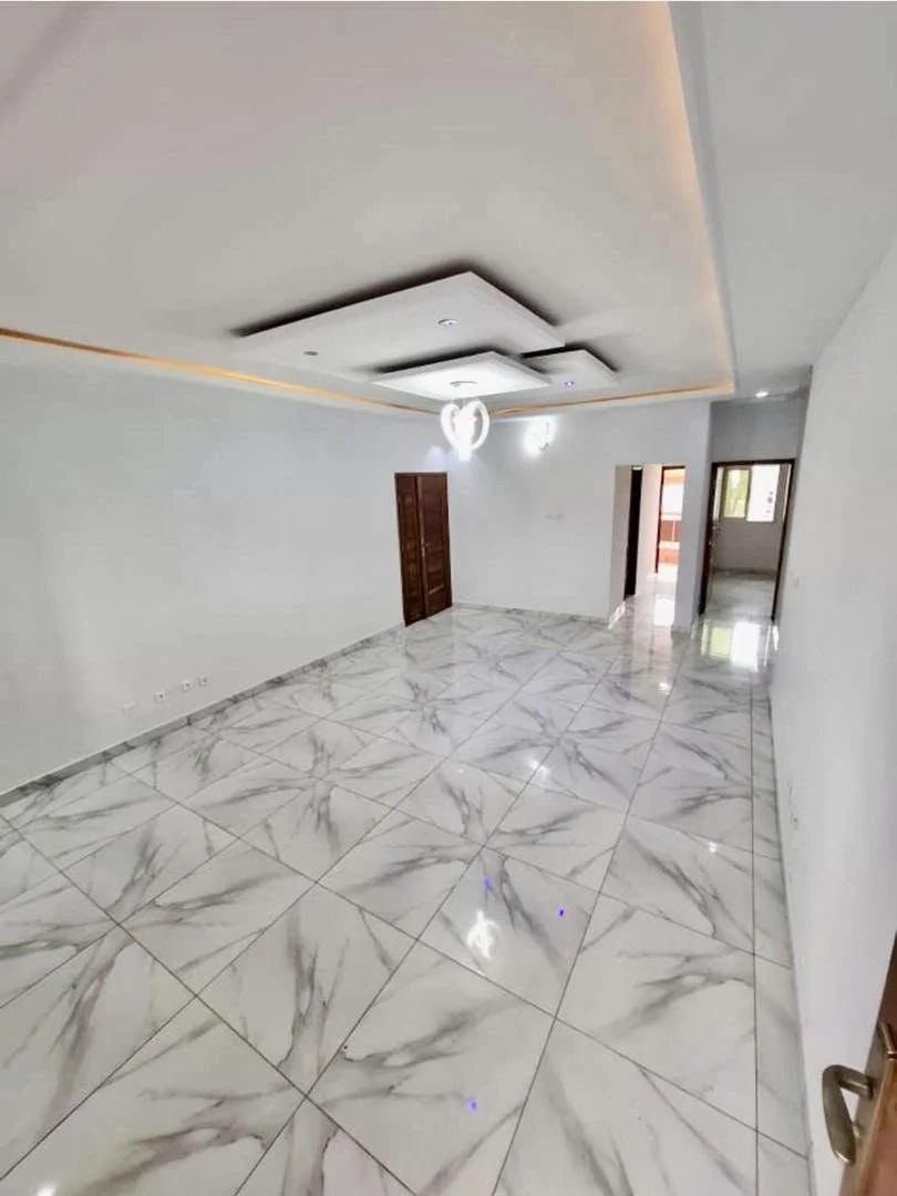 Appartement 3 pièces à Angré Nouveau CHU