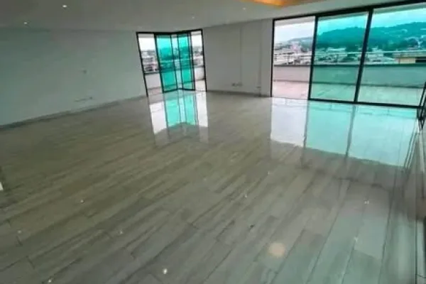 Studio 120 000 FCFA à Riviera 2, André Malraux