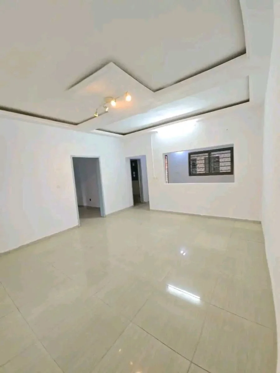 Appartement 3 pièces à Cocody Angré CHU