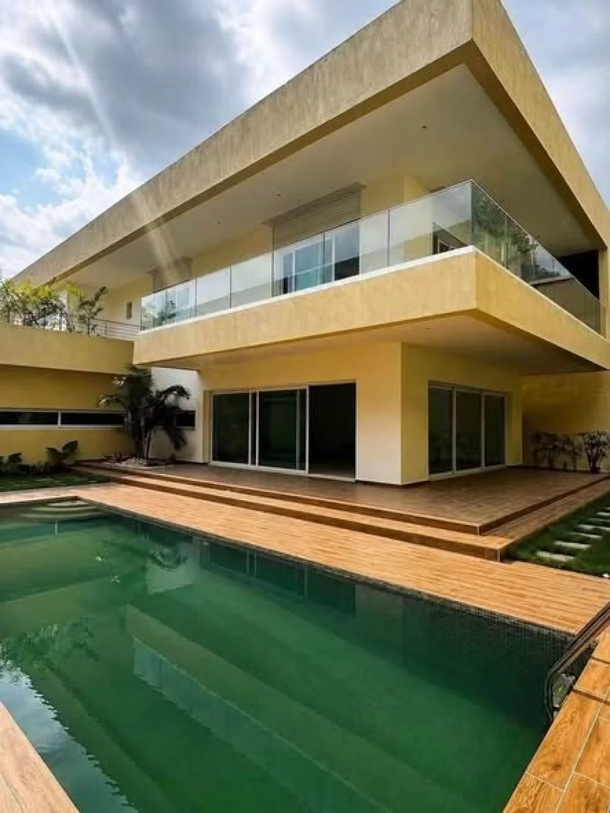 Villa duplex 9 pièces avec piscine à Riviera Golf 4