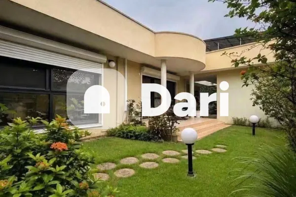 Villa duplex 6 pièces à Riviera Attoban Cité Laurier