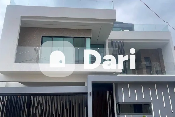 Villa duplex 7 pièces avec piscine à Cocody Angré CHU