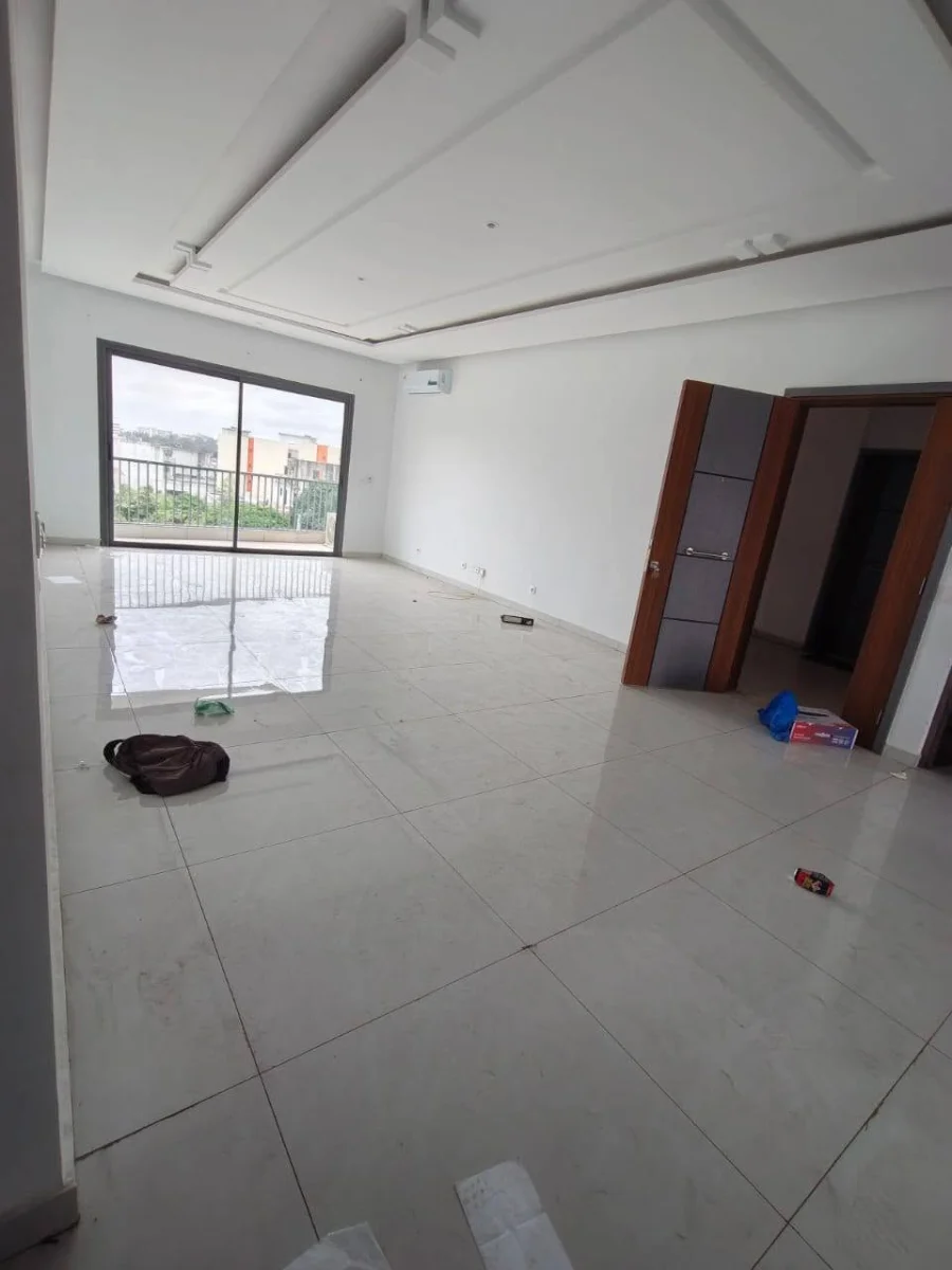 Appartement 4 pièces haut standing à Cocody Riviera Faya