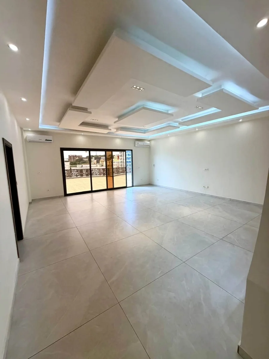 Appartement 5 pièces penthouse meublé à Cocody Riviera