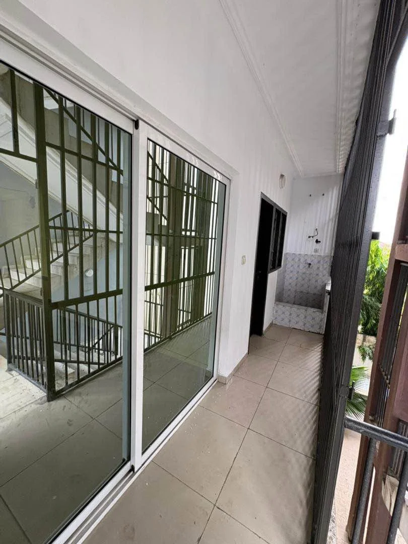 Appartement 4 pièces à Angré Star 11