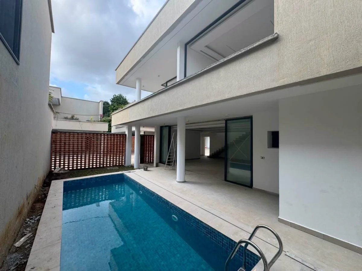 Villa duplex 6 pièces avec piscine à Riviera 3
