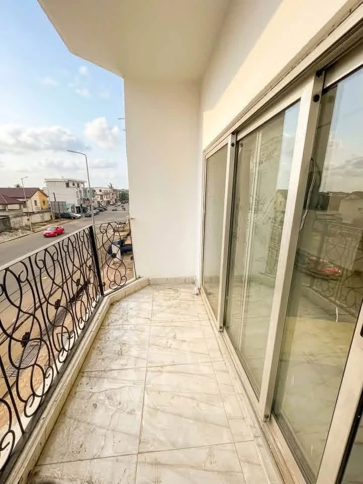 Appartement 3 pièces à Angré 8e tranche