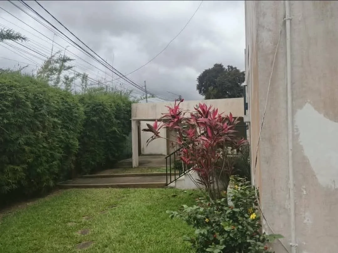 Villa duplex 6 pièces avec piscine et jardin à Deux-Plateaux Vallon