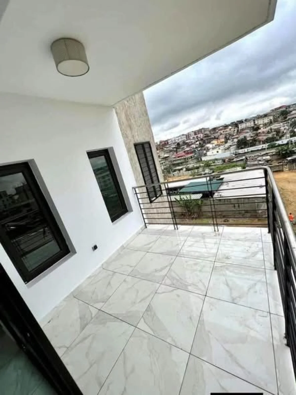 Appartement 3 pièces à louer - 400 000 FCFA/mois