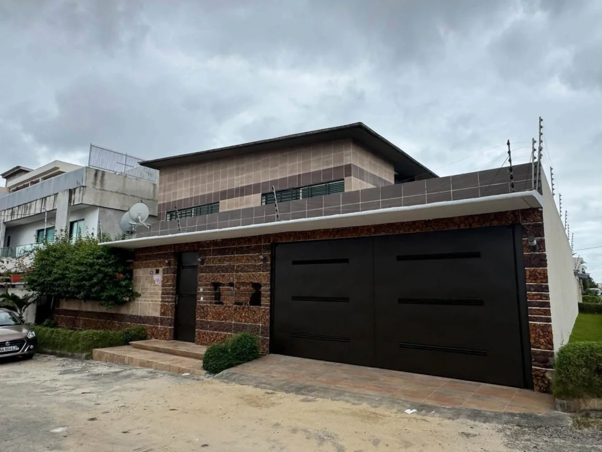 Villa duplex 5 pièces avec piscine privée