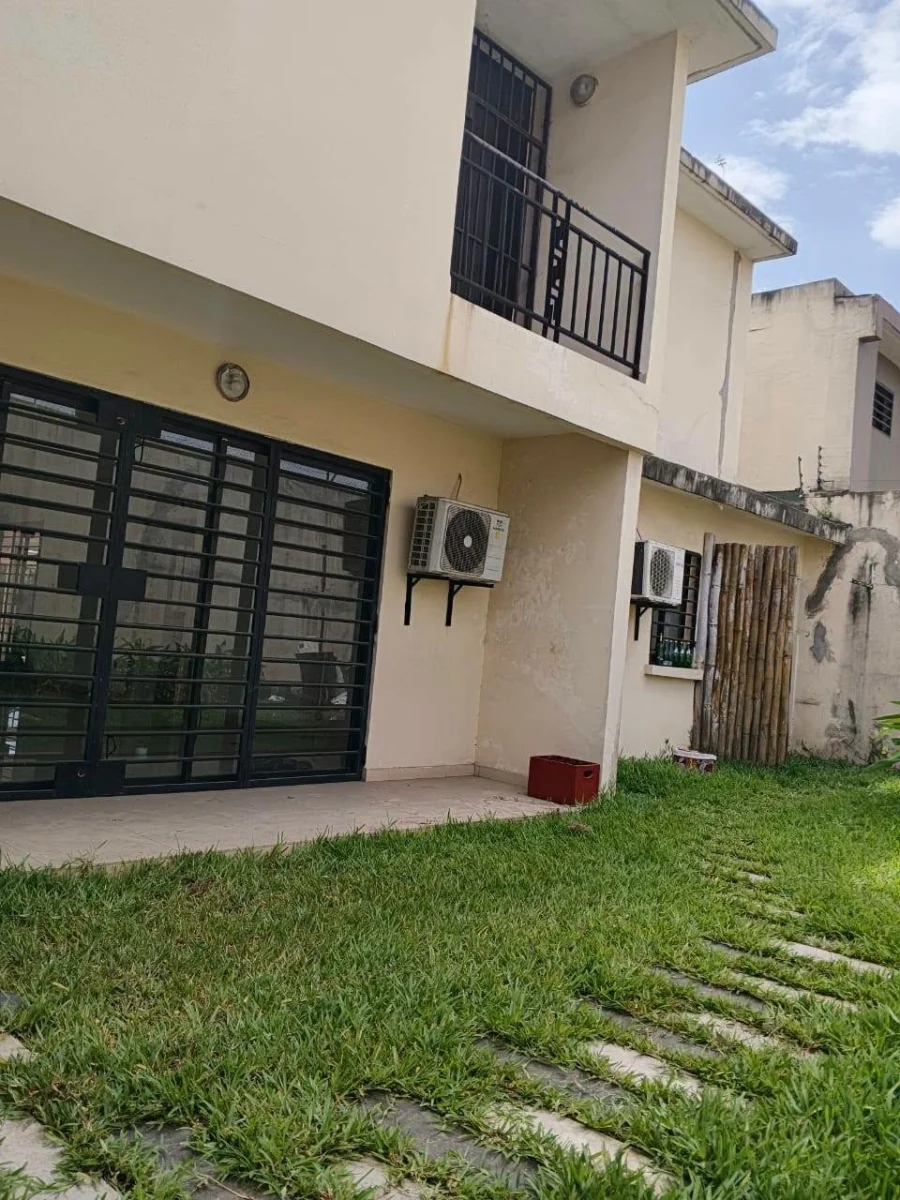 Villa duplex 8 pièces de luxe à Angré 8e tranche