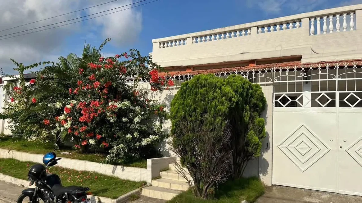 Villa 4 pièces + 3 dépendances à Riviera 3 Cité Coteaux