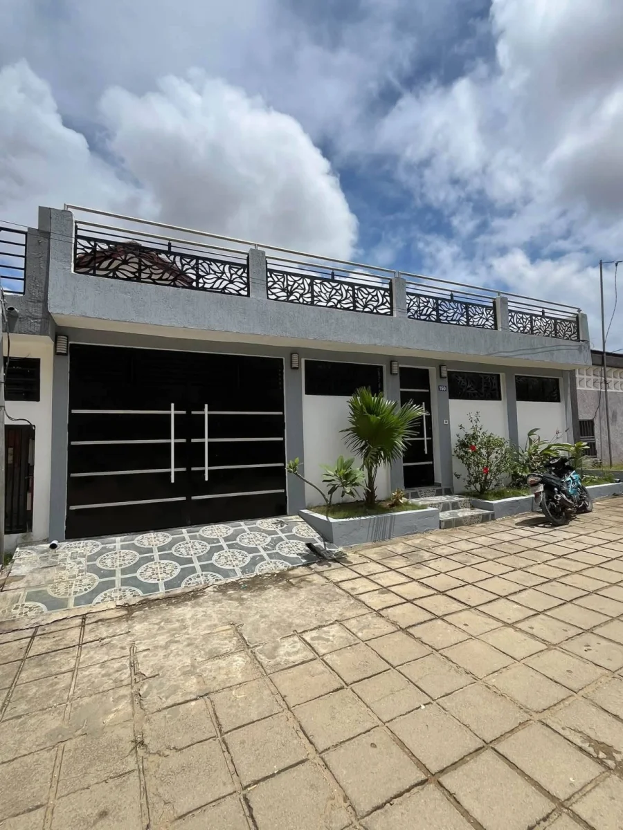 Villa 4 pièces à Bingerville après EMPT Cité