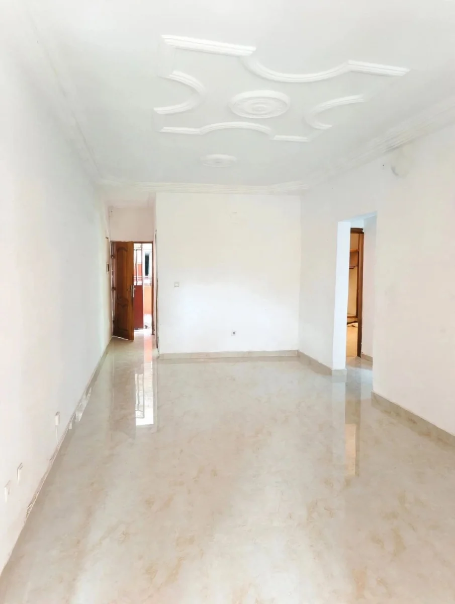 Appartement 3 pièces en location à 200 000 F