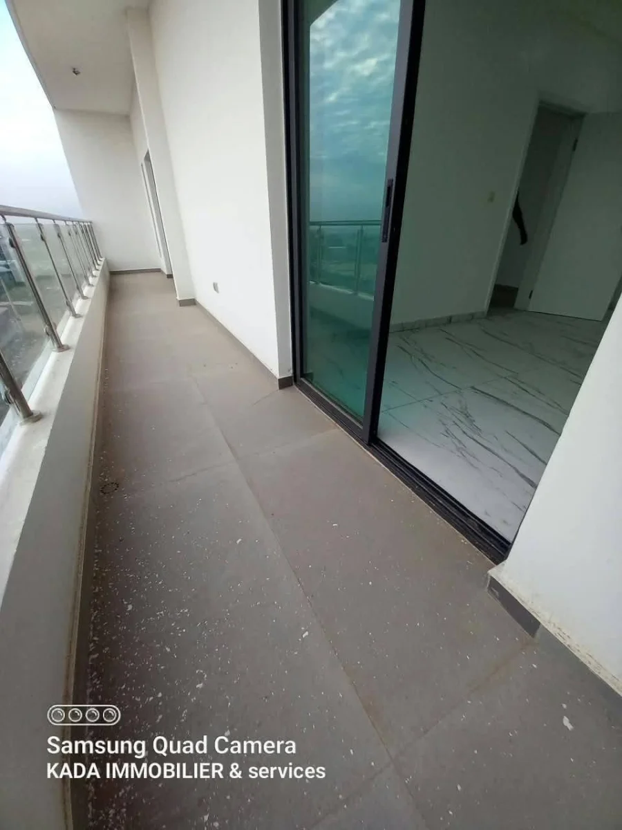 Appartement 3 pièces neuf à Angré CHU Djorogobité