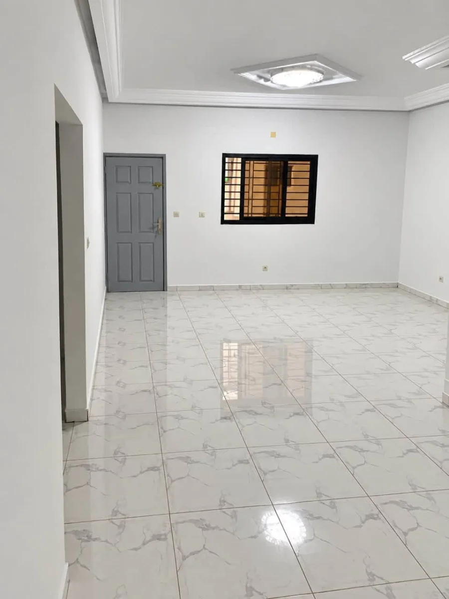 Appartement 3 pièces modernes à Abatta Mondiale Béton