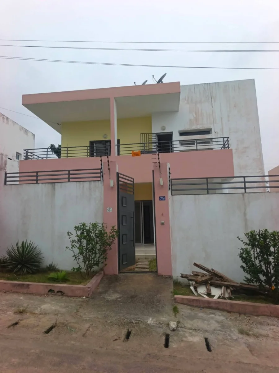 Duplex 5 pièces à Abatta
