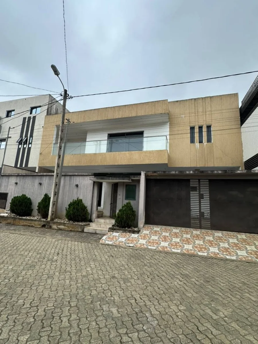 Duplex 6 pièces avec piscine et garage à Riviera Faya Éfratta
