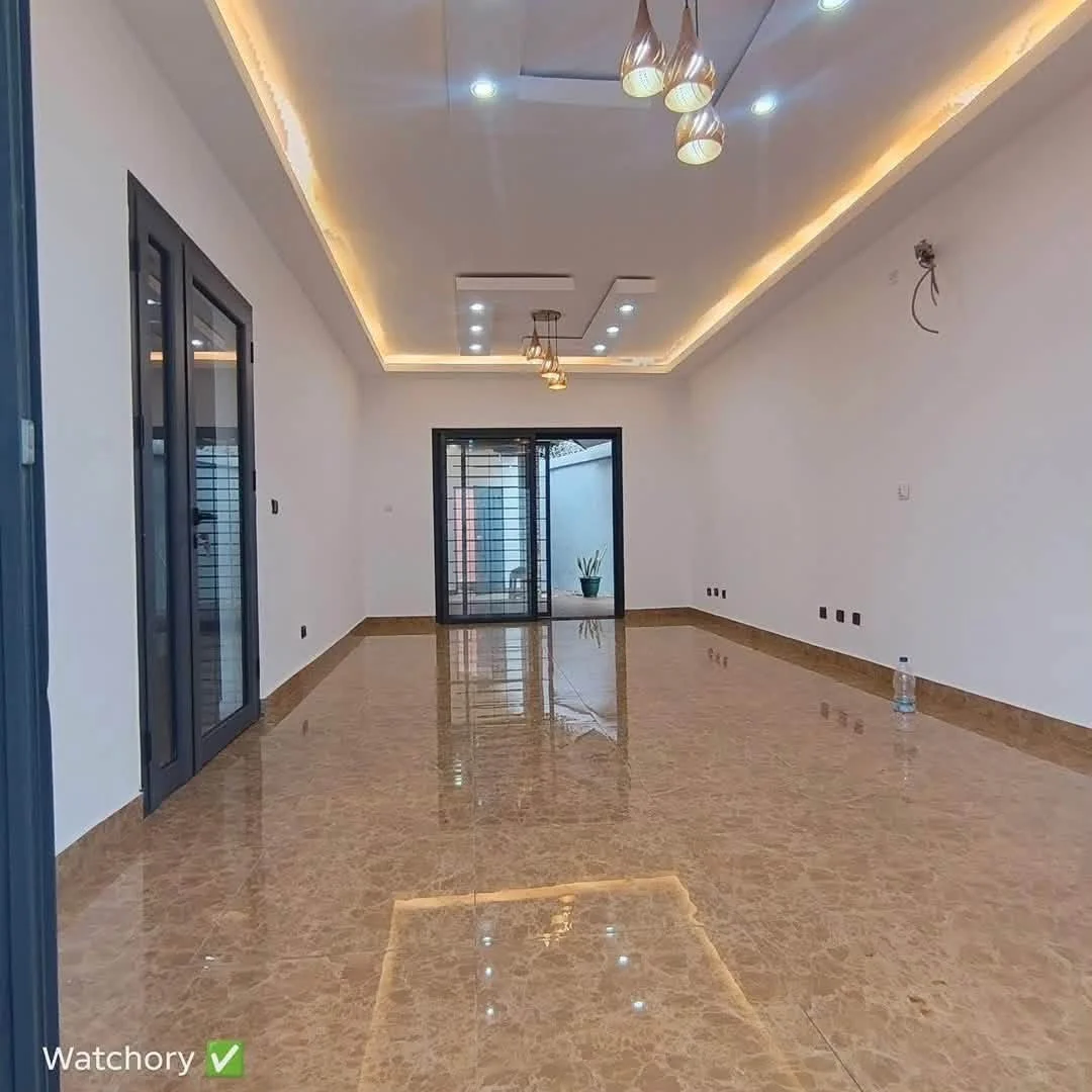 Duplex 4 pièces à louer en cité sécurisée