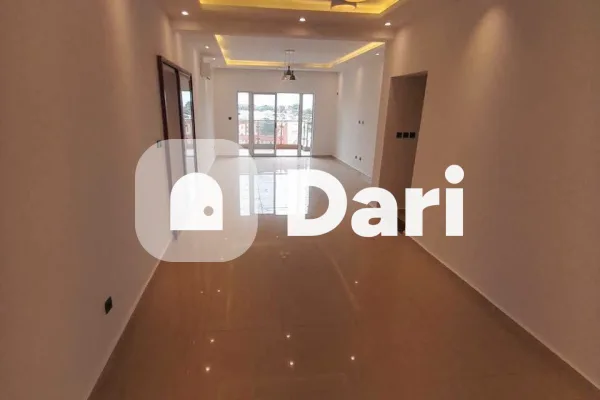 Appartement 4 pièces rénové avec ascenseur à Marcory Biétry