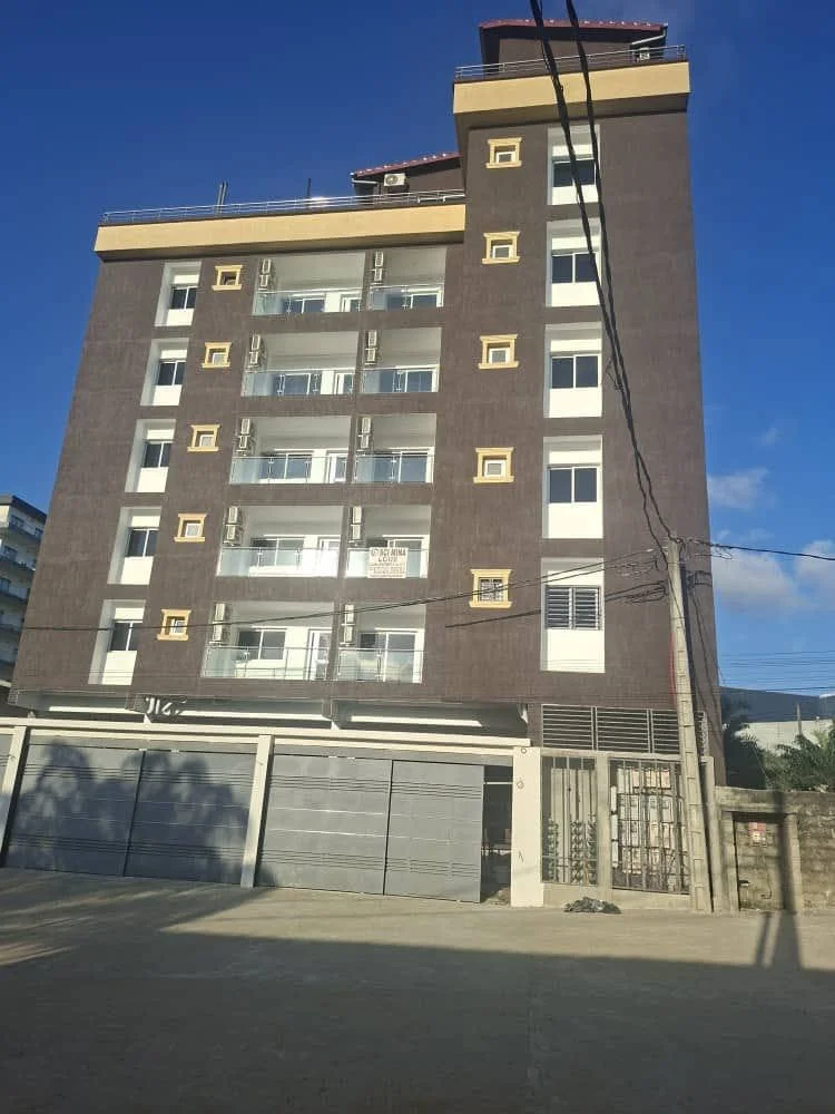 Immeuble 25 appartements haut standing avec ascenseur à Abidjan