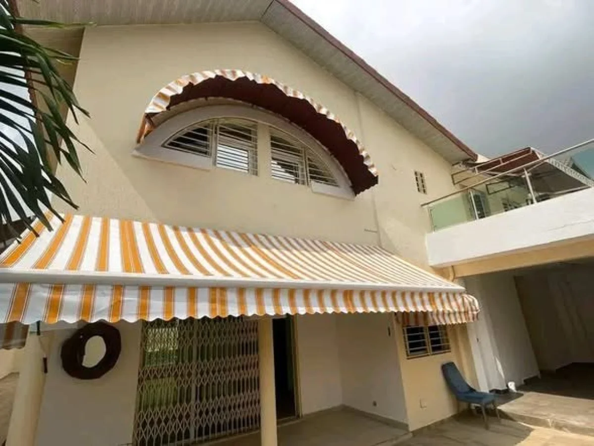 Villa duplex 6 pièces à Cocody Angré 8e tranche