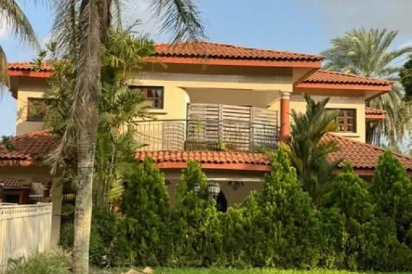 Villa duplex T13 à louer à Cocody Riviera Golf