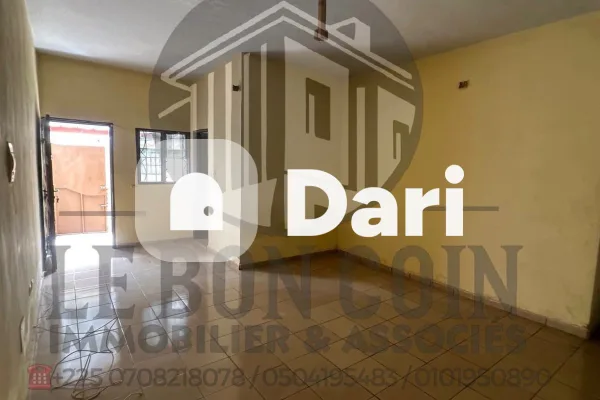 Appartement 3 pièces au 3e étage à Yopougon Koweït