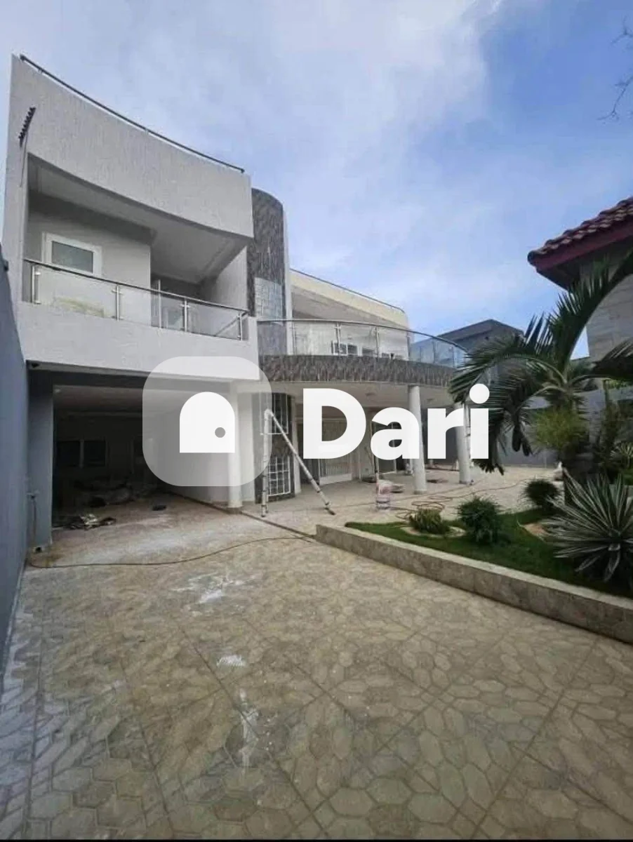 Villa duplex 8 pièces neuve à Cocody Angré