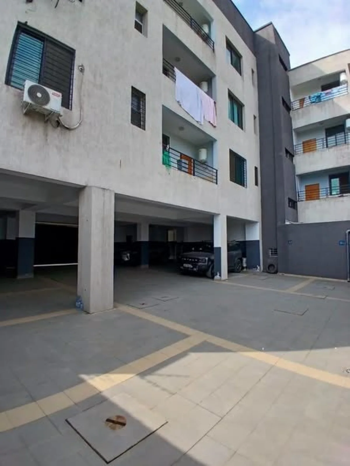 Appartement 4 pièces à Cocody Angré CHU