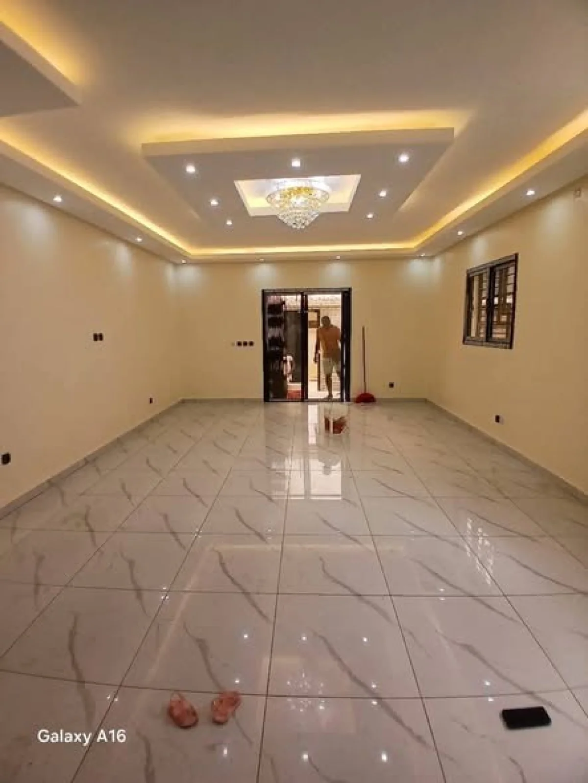 Villa duplex T7 neuve à louer