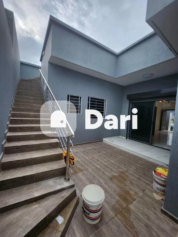 Duplex 3 pièces avec garage à Faya Route Abatta