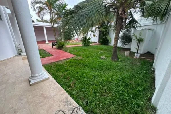 Villa duplex 9+ pièces à Riviera M'Badon, Cocody