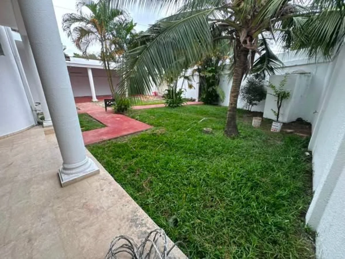 Villa duplex 9+ pièces à Riviera M'Badon, Cocody