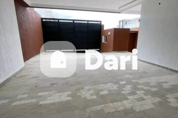 Duplex 5 pièces avec piscine à Angré 8e tranche, Cocody