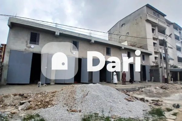 Magasin commercial à louer à Angré Château