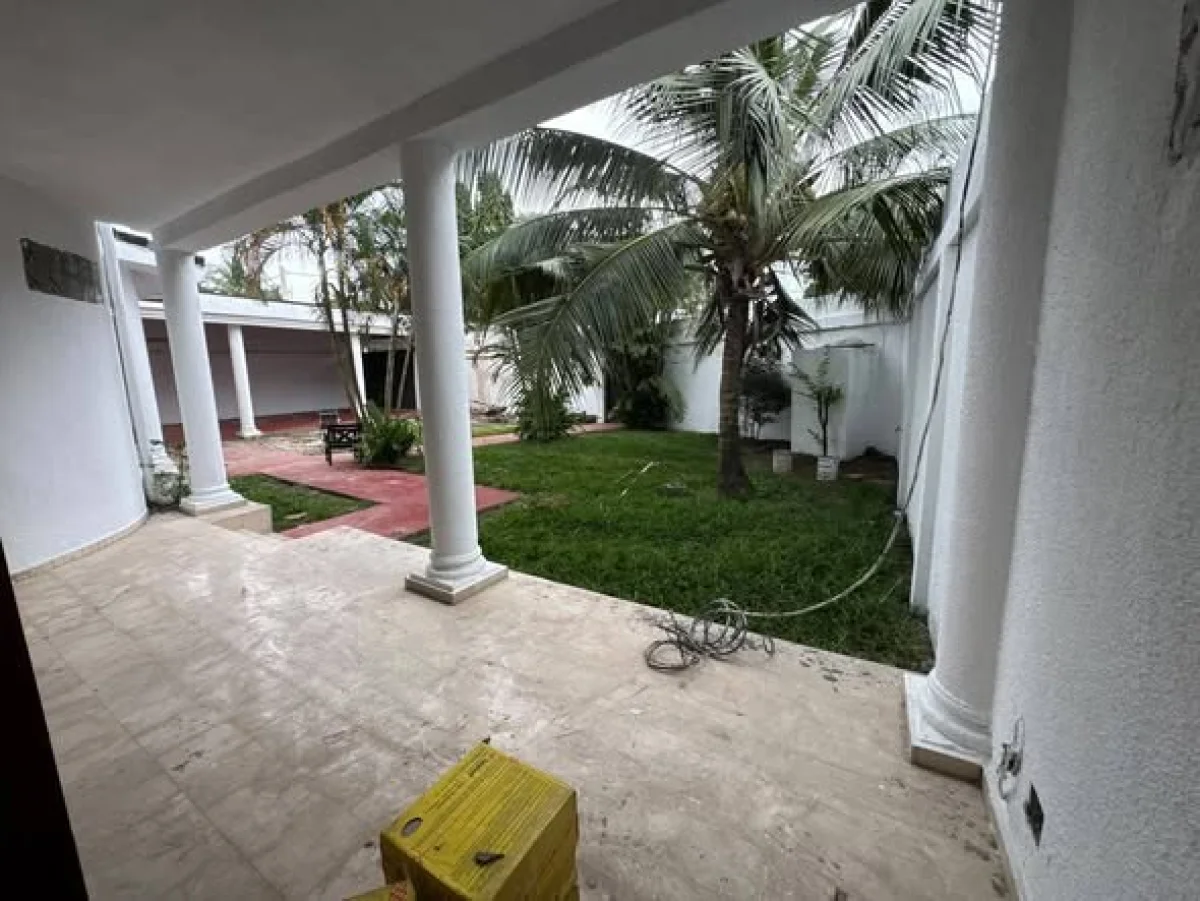 Villa Duplex 9+ pièces à Cocody Riviera M'badon