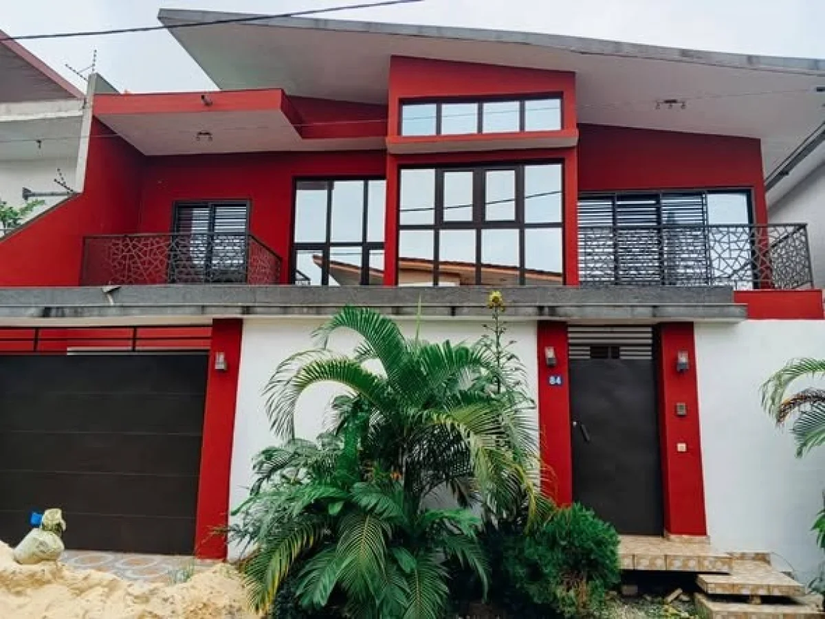 Duplex 7 pièces à louer à Fékéssé, Route de Bingerville