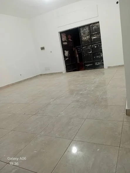 Grand magasin à louer à Cocody Angré Nouveau CHU