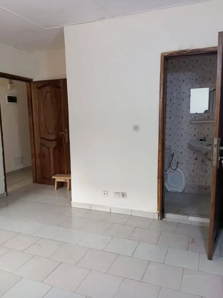 Appartement 4 pièces à Cocody Angré